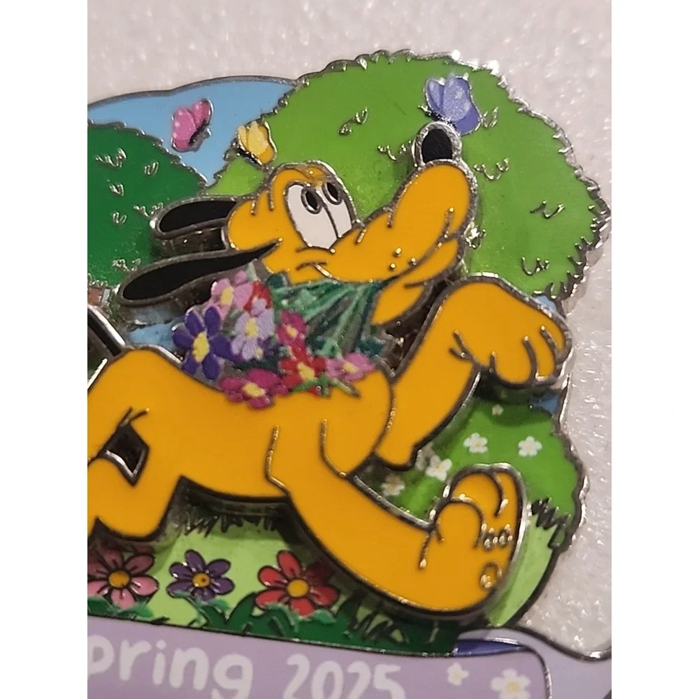Disney pin Pluto Spring 2025 Dog Best Friend Running Flower Field LE 1250 172074
